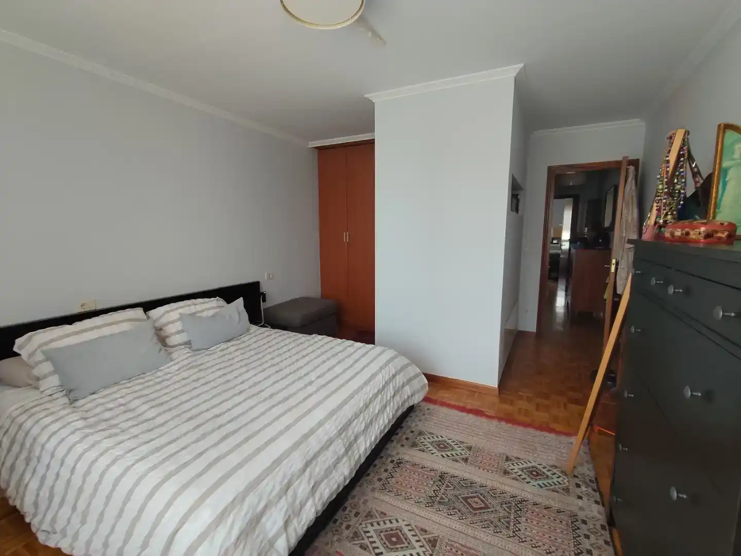 Dormitori de Casa o xalet en venda en Oroso amb Jardí privat, Parquet i Forn