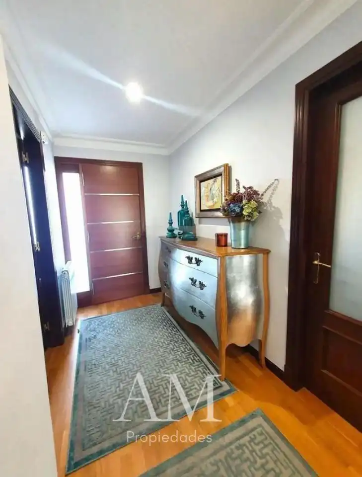 Casa o xalet en venda en Vigo  amb Calefacció, Jardí privat i Terrassa