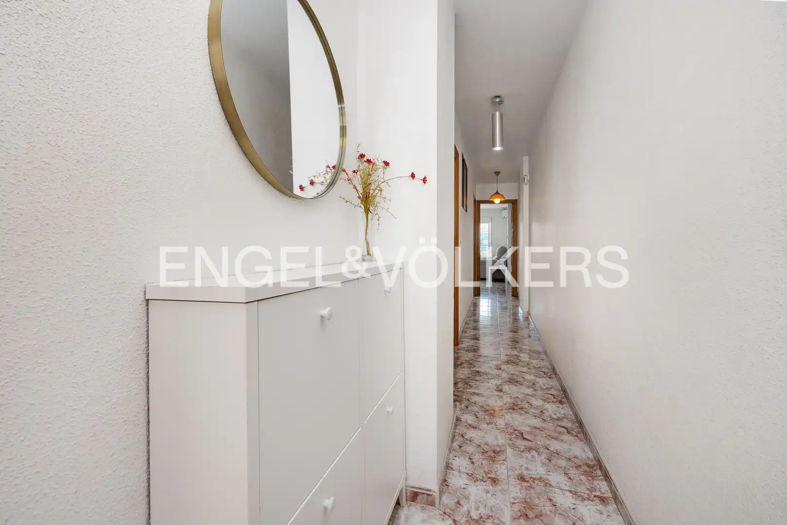 Wohnung zum Verkauf in Torrevieja mit Klimaanlage, Heizung und Terrasse