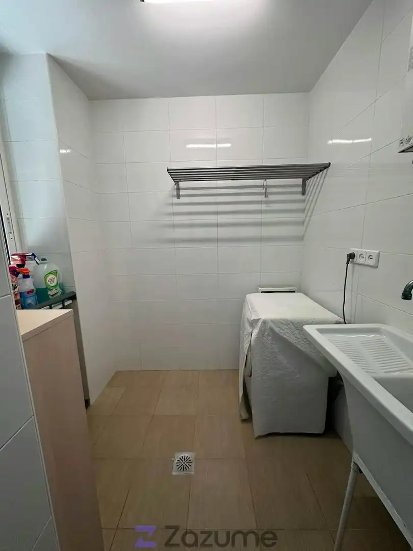 Bathroom of Flat for rent in Murcia  with Air Conditioner, Private garden and Swimming Pool