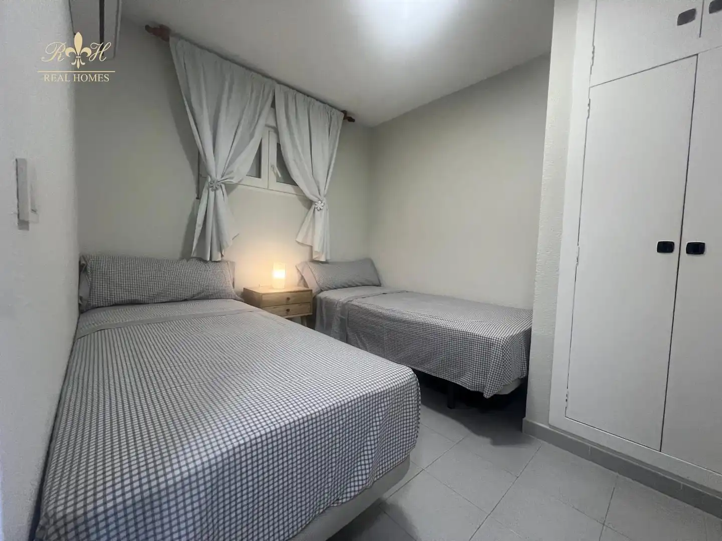 Habitación de Ático de alquiler en L'Alfàs del Pi con Aire acondicionado, Calefacción y Terraza