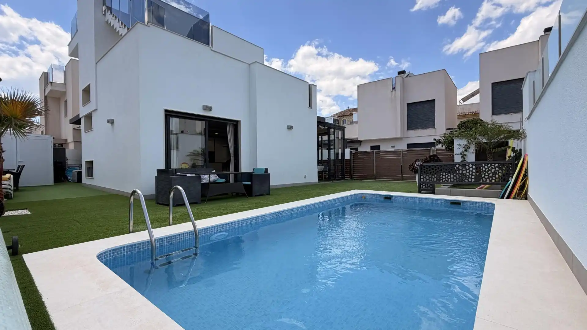 Swimming pool of Houses for sale in Torrevieja  with Air Conditioner, Private garden and Terrace
