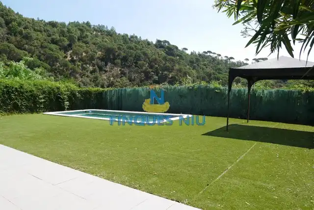 Swimming pool of Houses for sale in Massanes