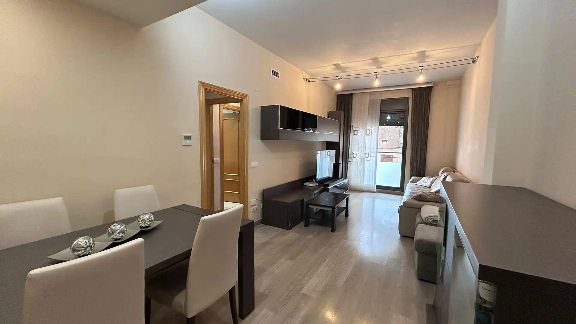 Living room of Ground floor for sale in Cornellà de Llobregat  with Storage room