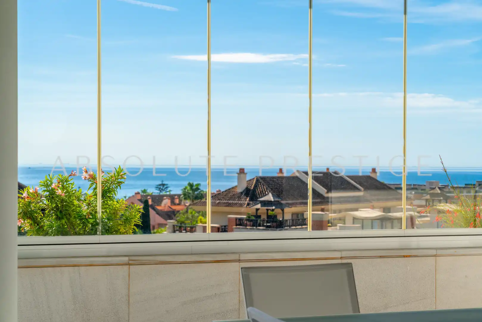 Vista exterior de Apartament en venda en Marbella amb Aire condicionat, Terrassa i Piscina