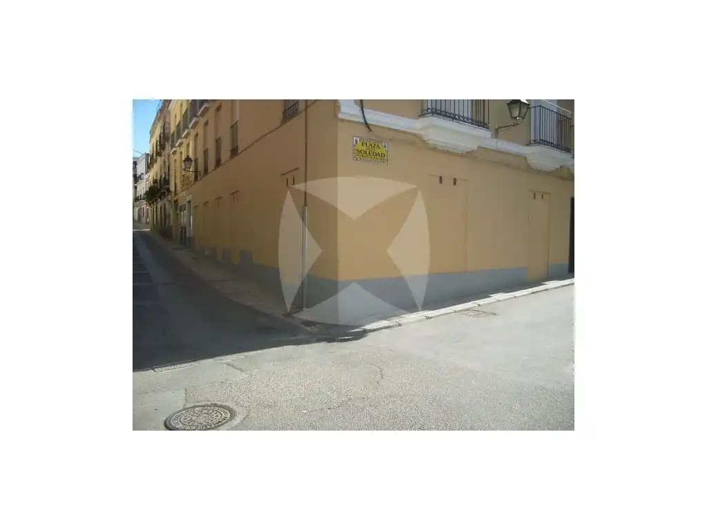 Local de alquiler en Plaza Soledad, Casco Antiguo