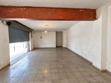 Bajo en venta en Centre - Sant Josep - Sanfeliu