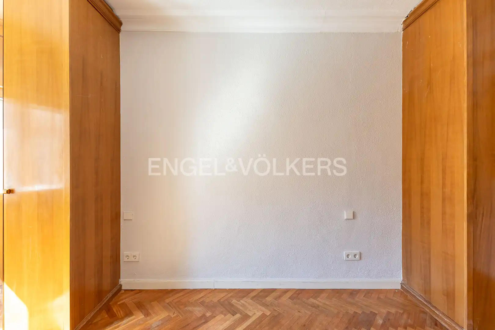Schlafzimmer von Wohnung zur Miete in Madrid mit Klimaanlage, Heizung und Parkett