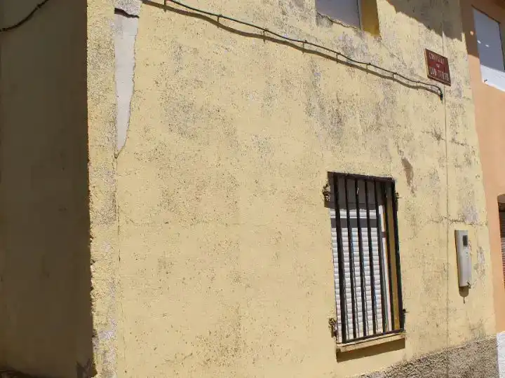 Vista exterior de Casa adosada en venda en Castrillo de Villavega amb Moblat