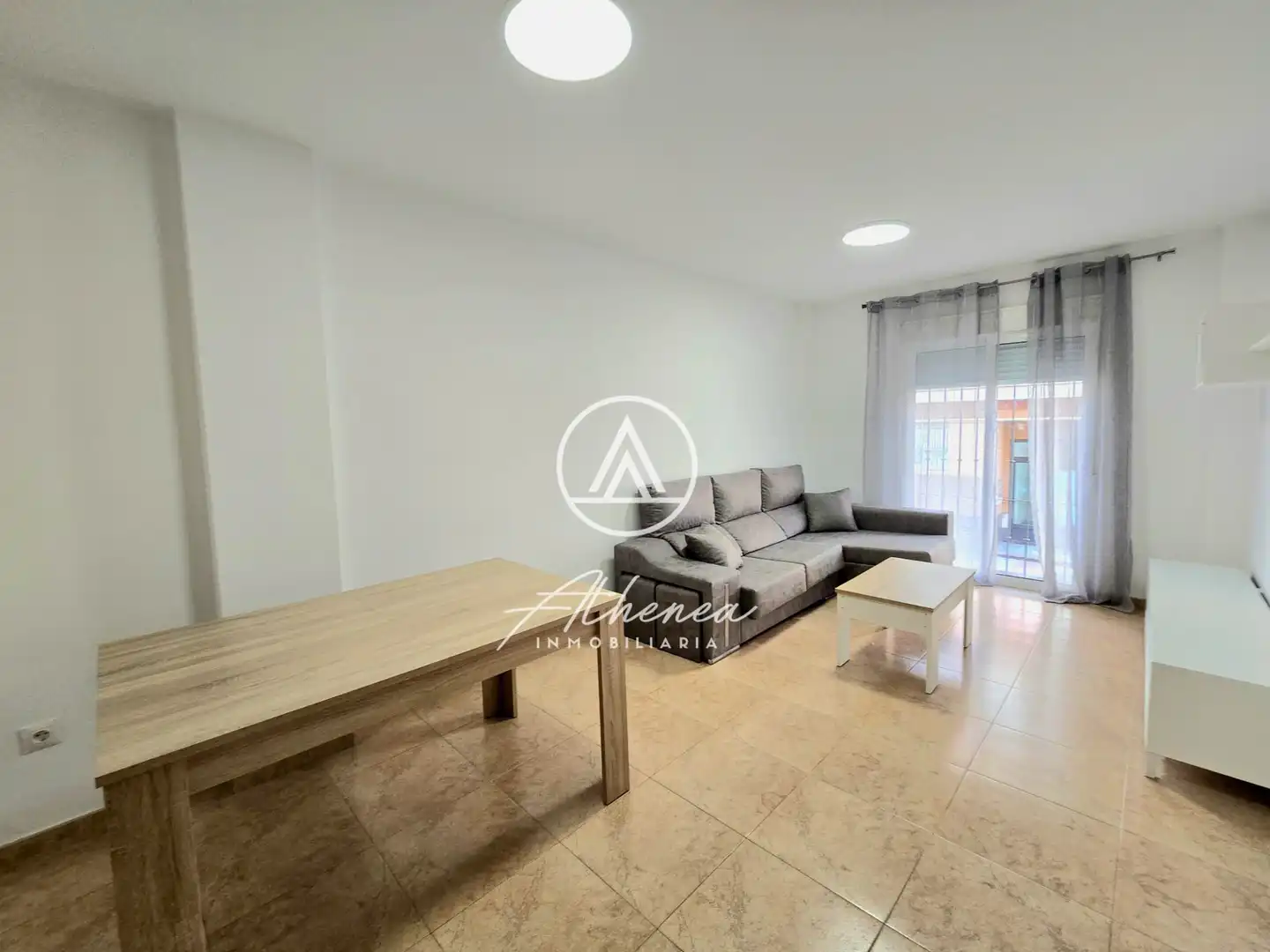 Sala de estar de Piso en venta en Roquetas de Mar con Amueblado, Horno y Microondas