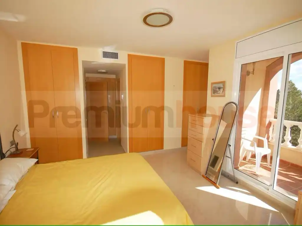 Detached house with pool for sale in Calle Farigola, imagen 3