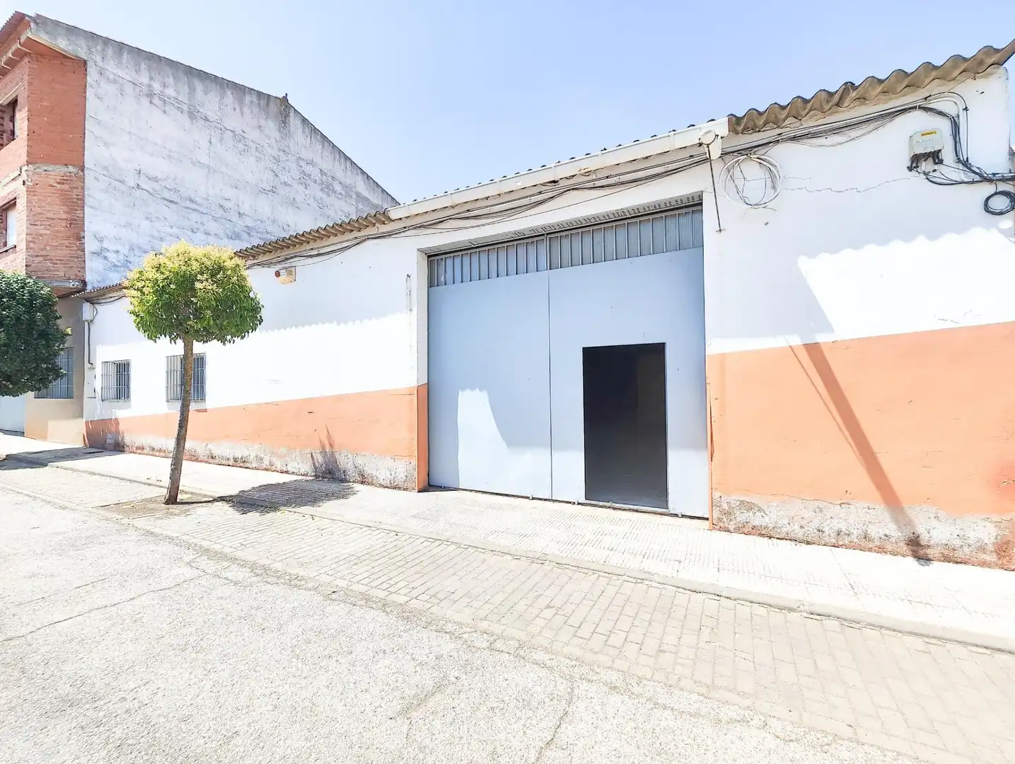 Nau industrial en venda a Calle José María Rodríguez Marín