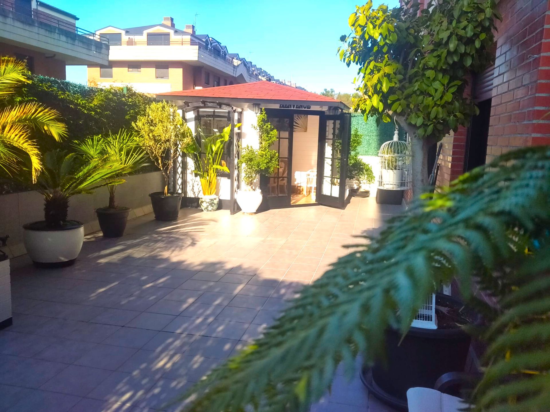 Terrassa de Planta baixa en venda en Castro-Urdiales amb Calefacció, Jardí privat i Piscina comunitària