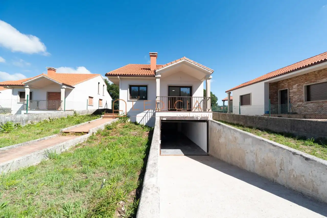 Exterior view of Houses for sale in Tomiño  with Heating, Private garden and Terrace