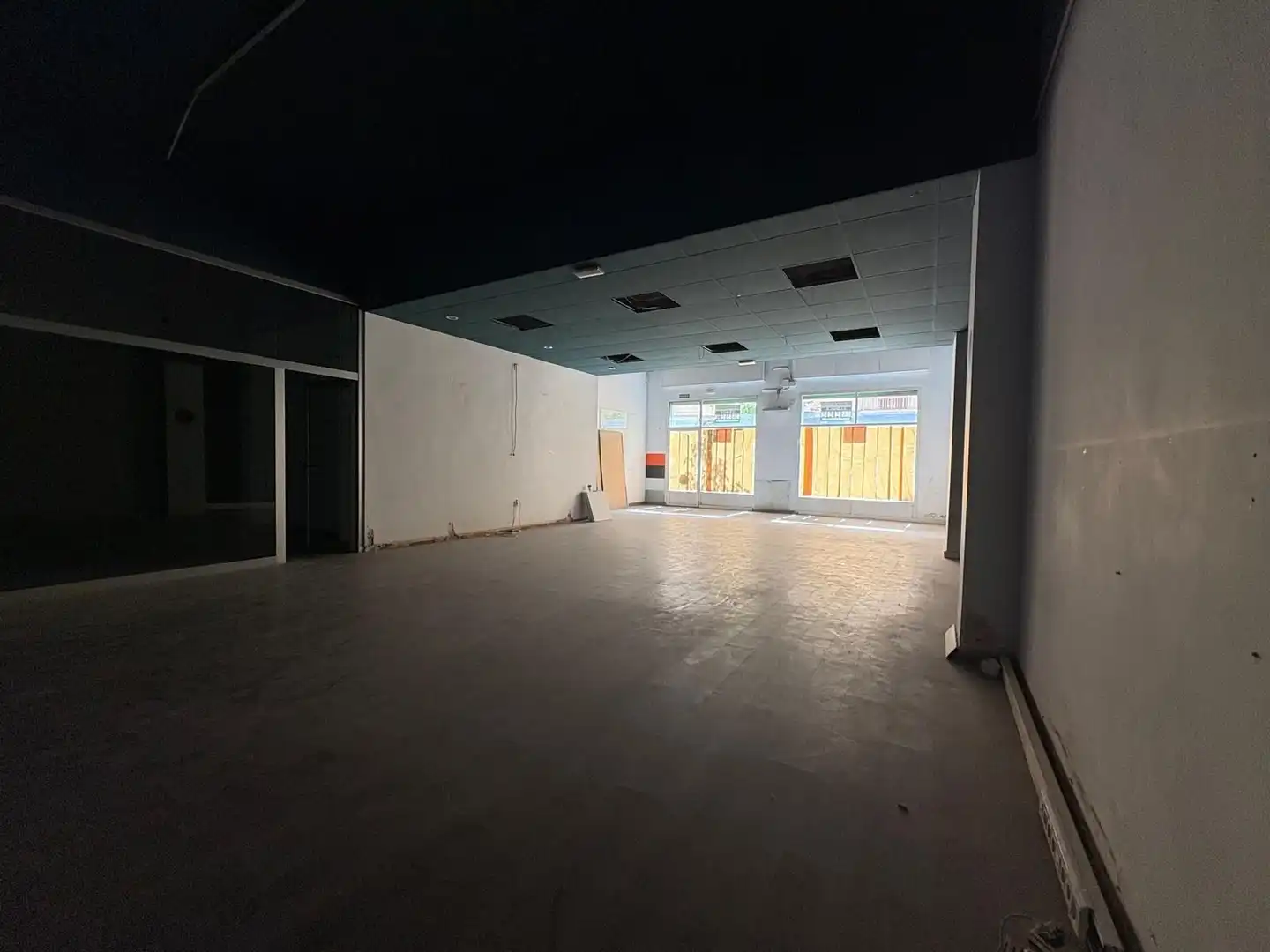 Business premises for sale in Eixample, imagen 2