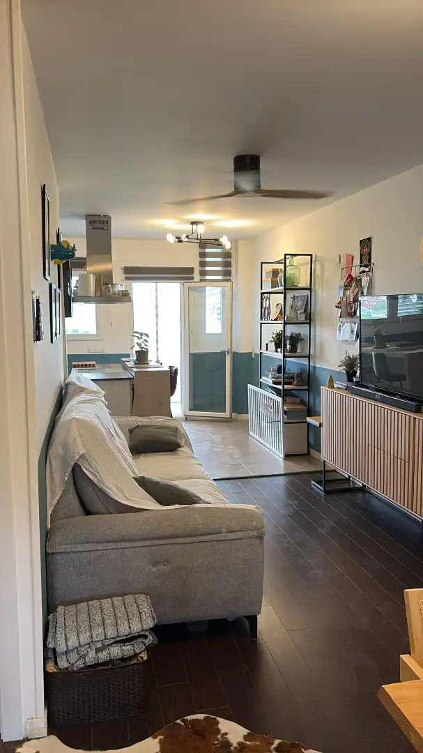 Wohnzimmer von Fabrikhallen zum Verkauf in Ariza mit Heizung