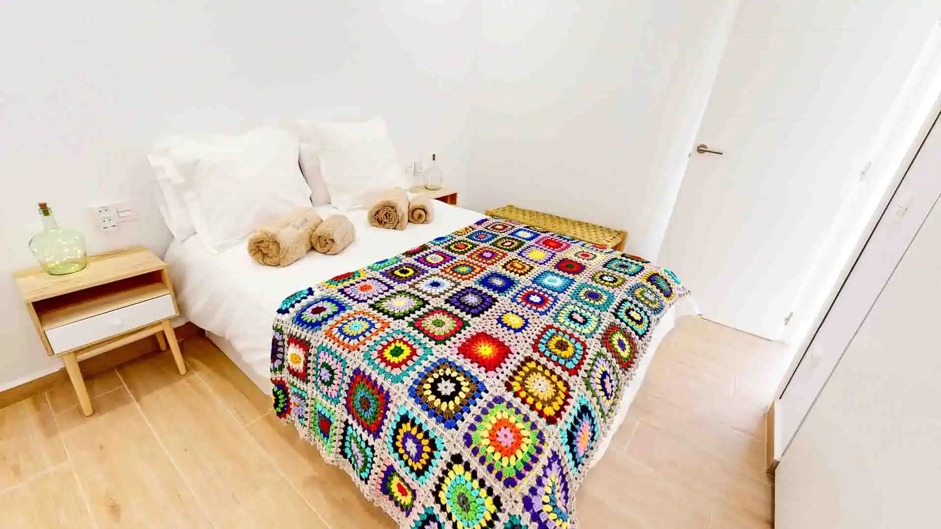 Schlafzimmer von Wohnung zur Miete in Dénia mit Parkett und Möbliert
