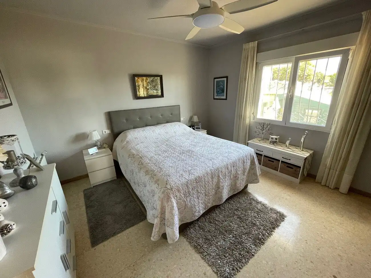 Habitación de Casa o chalet en venta en L'Alfàs del Pi con Calefacción, Jardín privado y Terraza