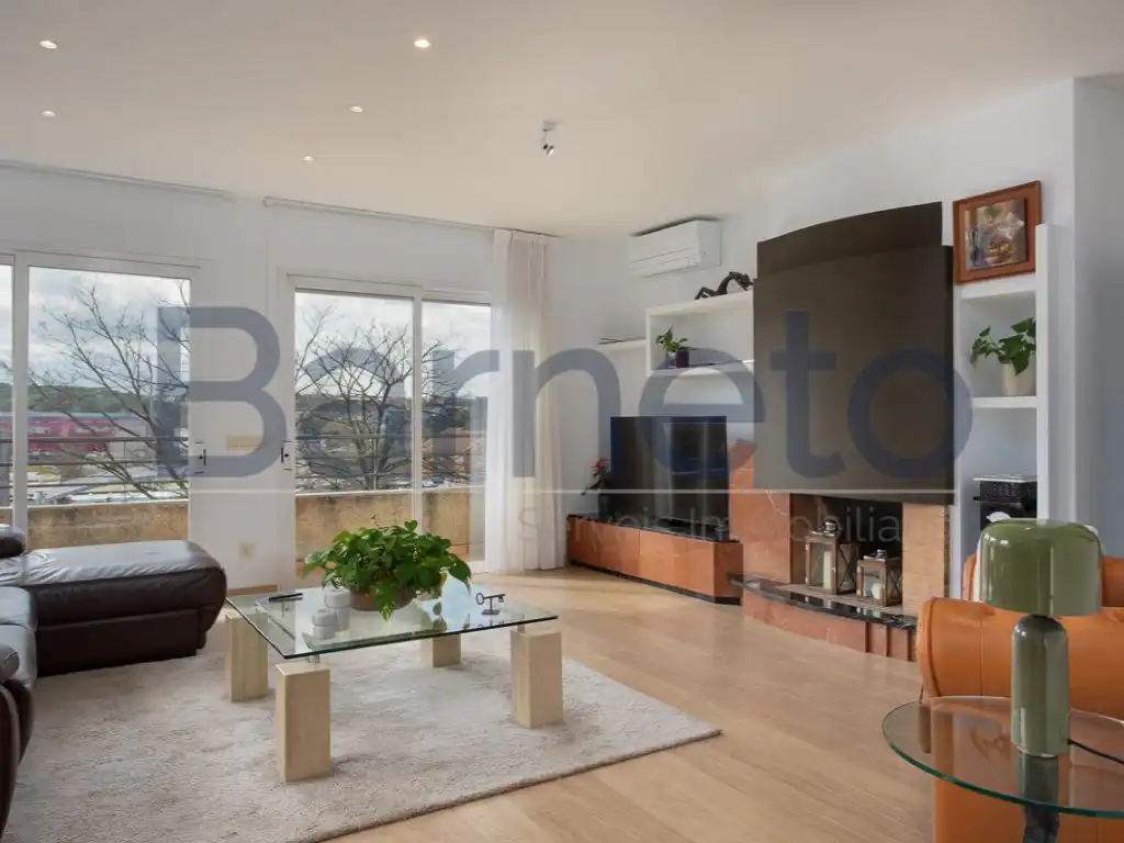 Living room of Houses for sale in Girona  with Air Conditioner