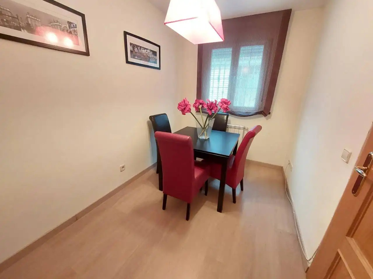 Comedor de Casa adosada en venta en Fuenlabrada con Aire acondicionado, Calefacción y Piscina comunitaria