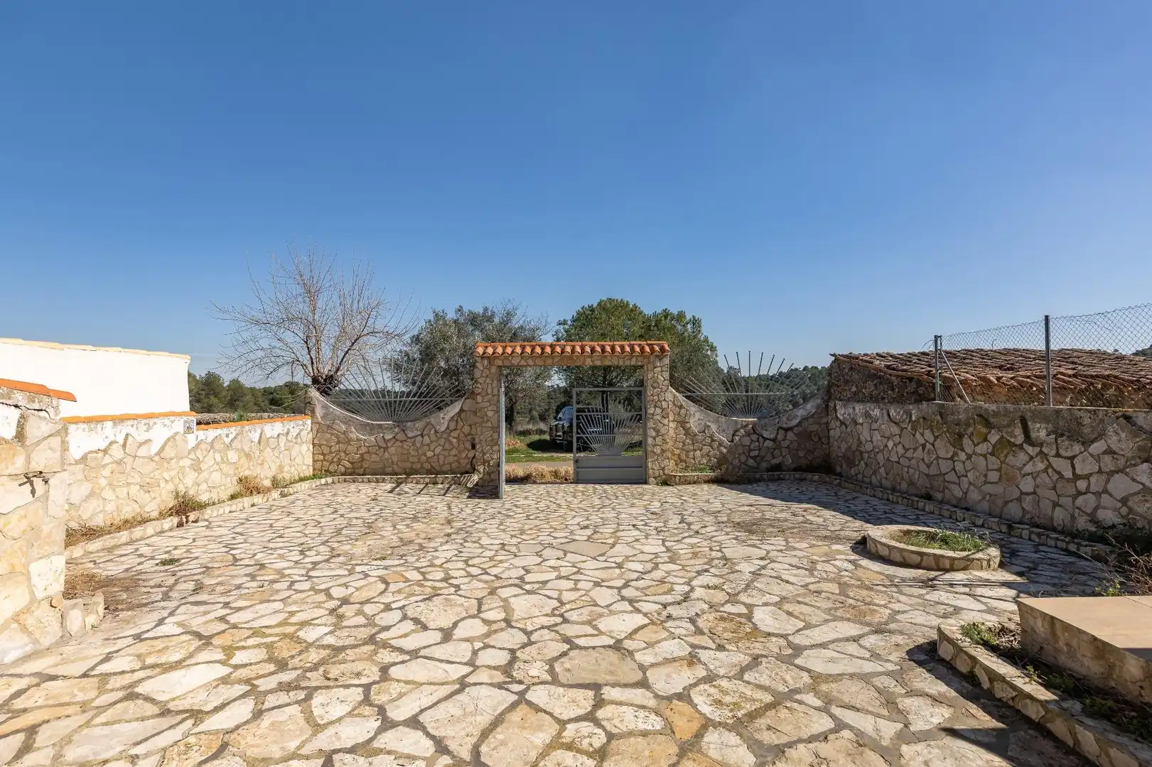 Casa adosada en venta en Enguera con Calefacción, Terraza y Trastero