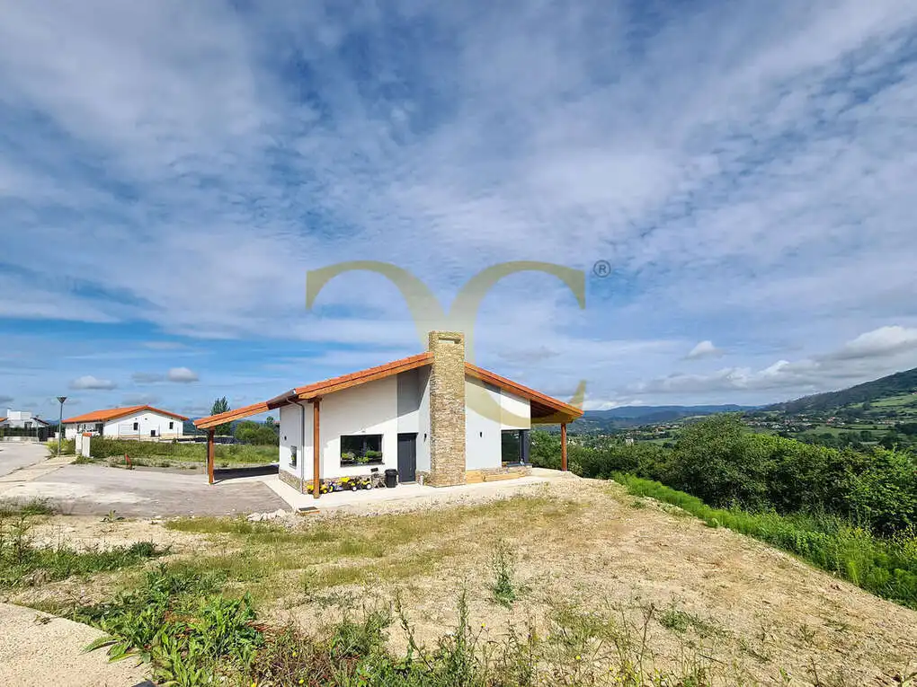 Exterior view of Houses for sale in Oviedo   with Air Conditioner, Heating and Private garden