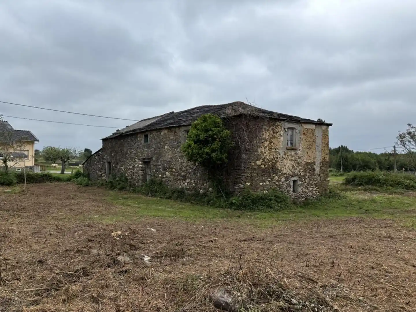 Vista exterior de Finca rústica en venda en Ortigueira amb Jardí privat