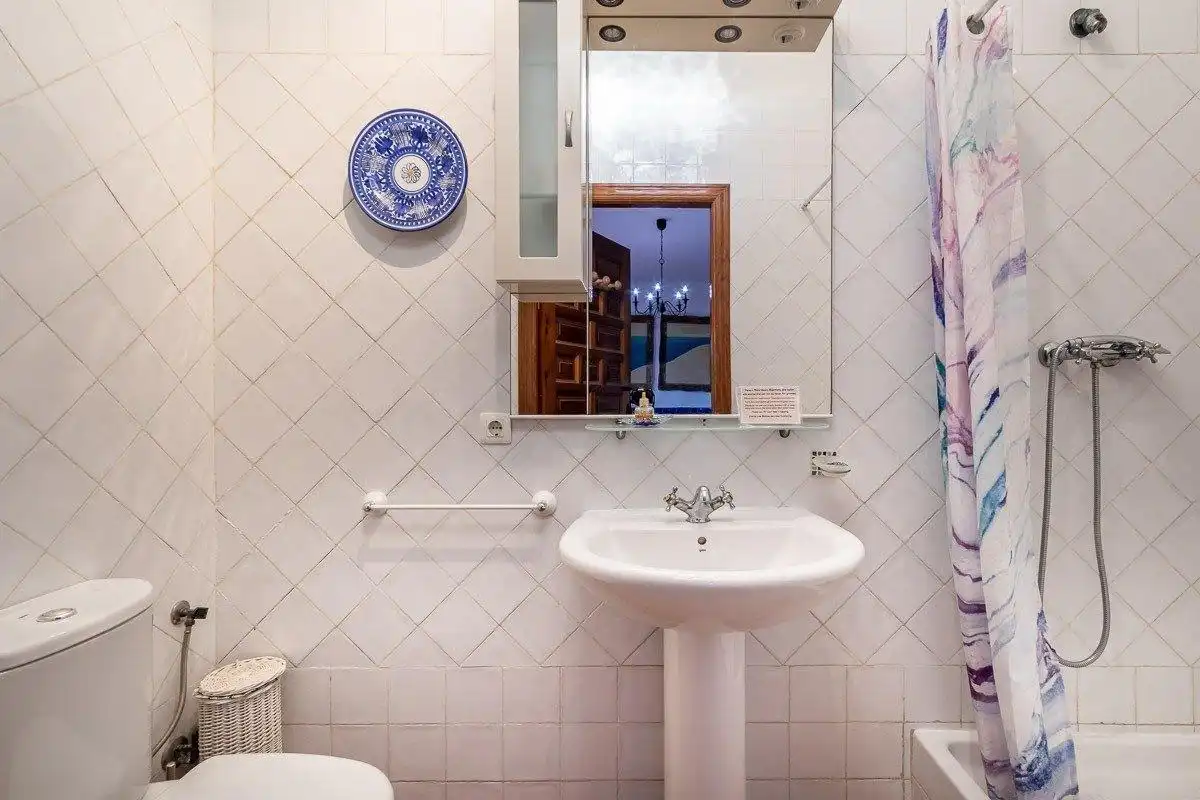 Badezimmer von Haus oder Chalet zum Verkauf in Alcalá la Real mit Klimaanlage, Heizung und Terrasse