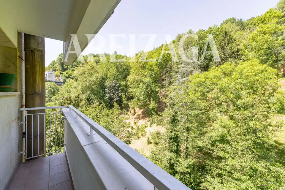 Terraza de Piso en venta en Donostia - San Sebastián  con Calefacción, Terraza y Trastero