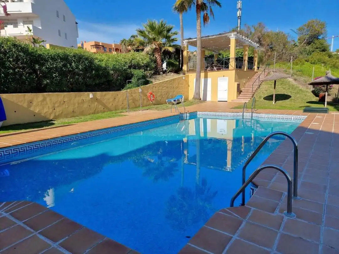 Piscina de Apartamento en venta en Estepona con Jardín privado, Terraza y Trastero