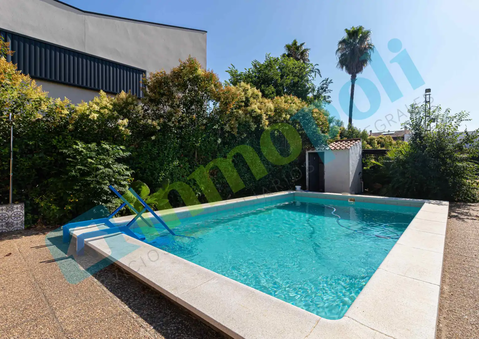 Piscina de Casa o xalet en venda en Badajoz amb Aire condicionat, Jardí privat i Terrassa