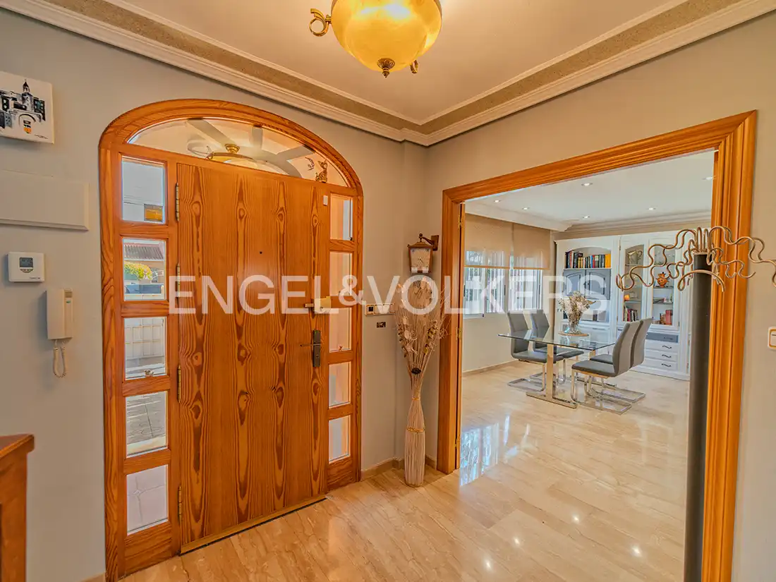 Houses for sale in San Vicente del Raspeig / Sant Vicent del Raspeig  with Air Conditioner, Heating and Private garden
