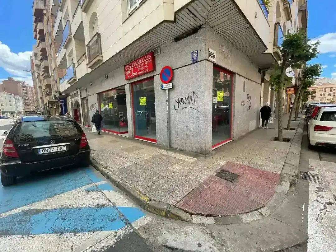 Local commercial à vendre à Calle Bebricio, imagen 2