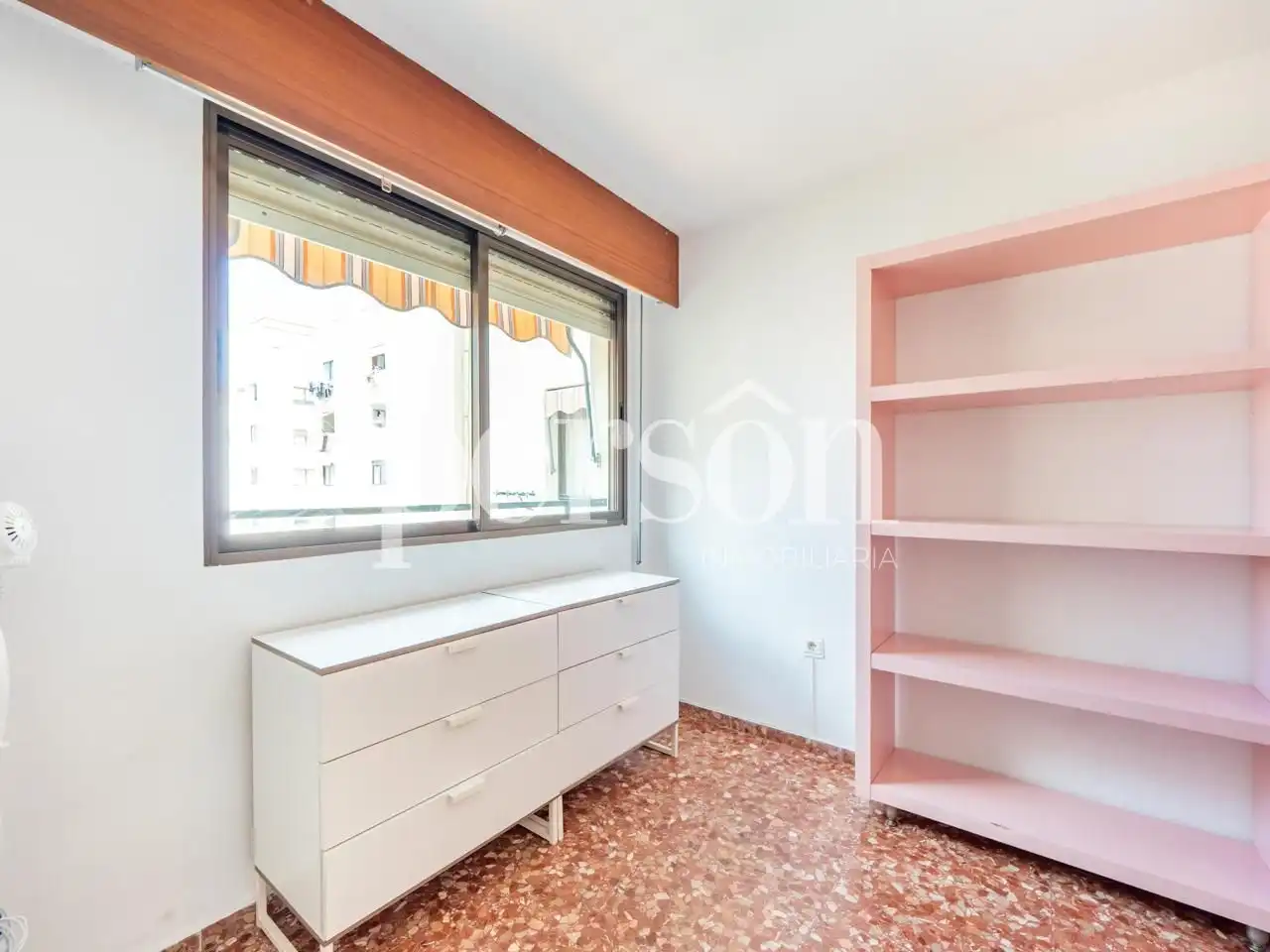 Habitación de Piso de alquiler en Valencia con Aire acondicionado, Parquet y Amueblado