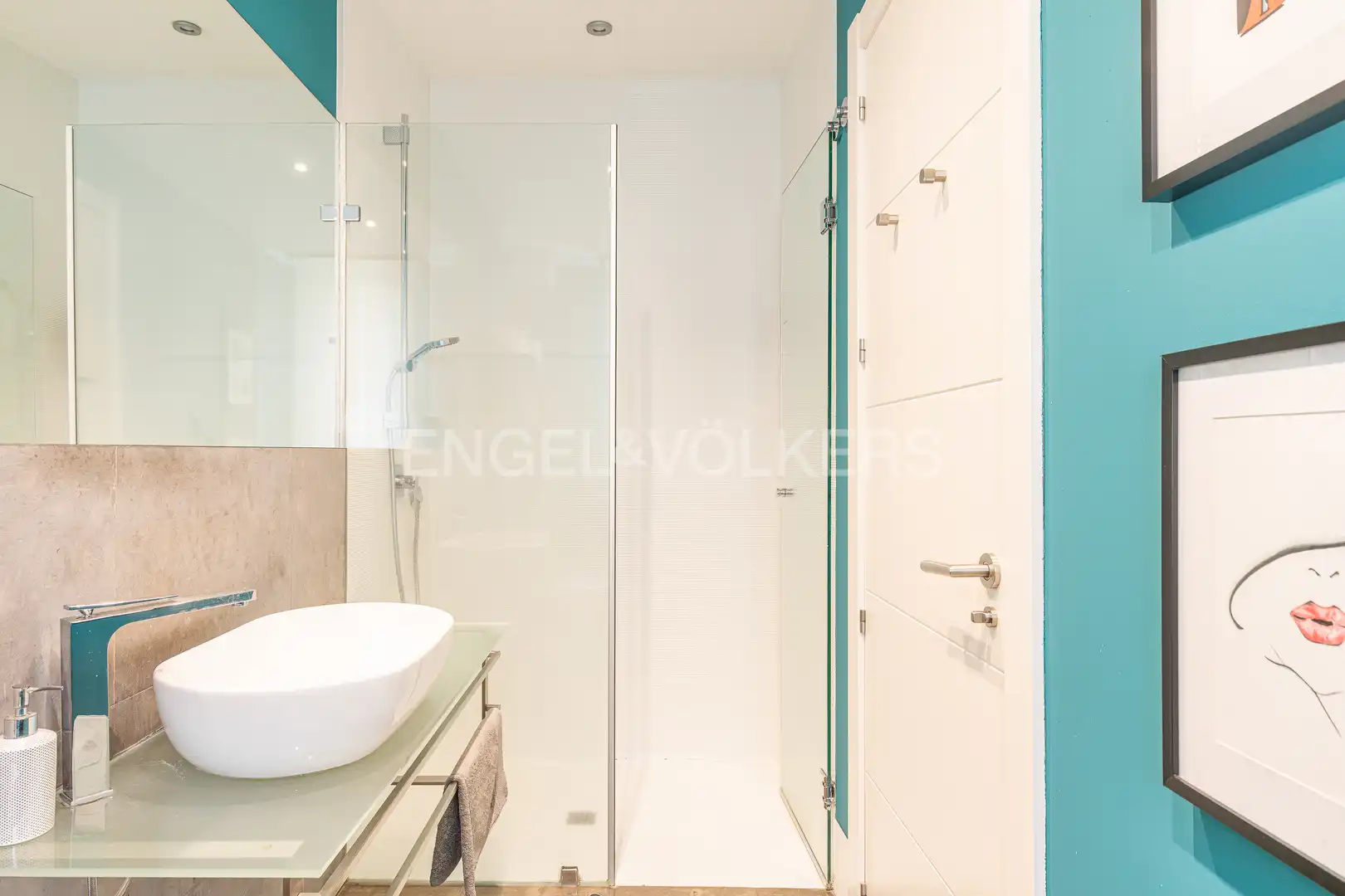 Baño de Casa o chalet en venta en Boadilla del Monte con Aire acondicionado, Calefacción y Jardín privado