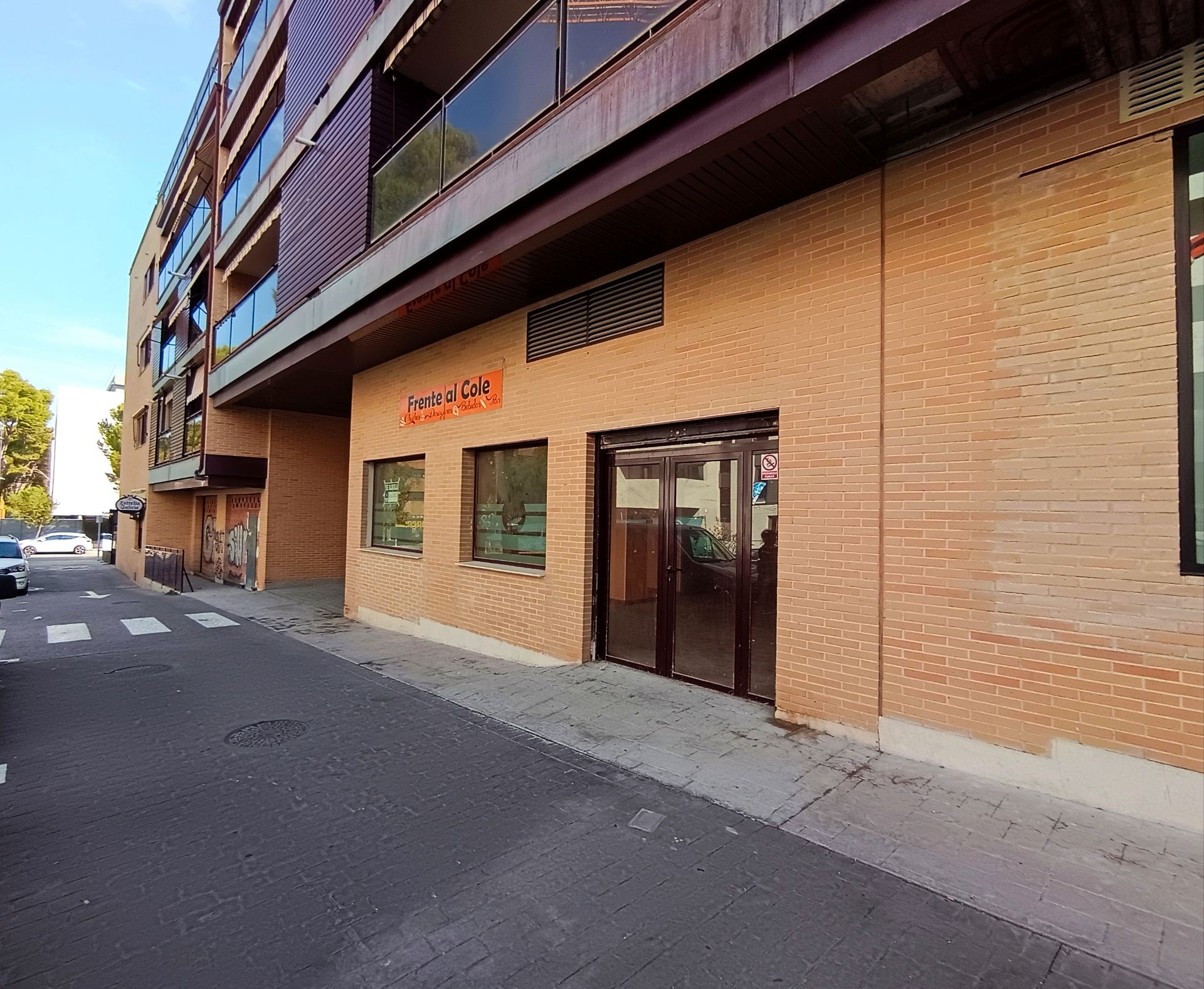 Exterior view of Premises for sale in Aranjuez  with Air Conditioner