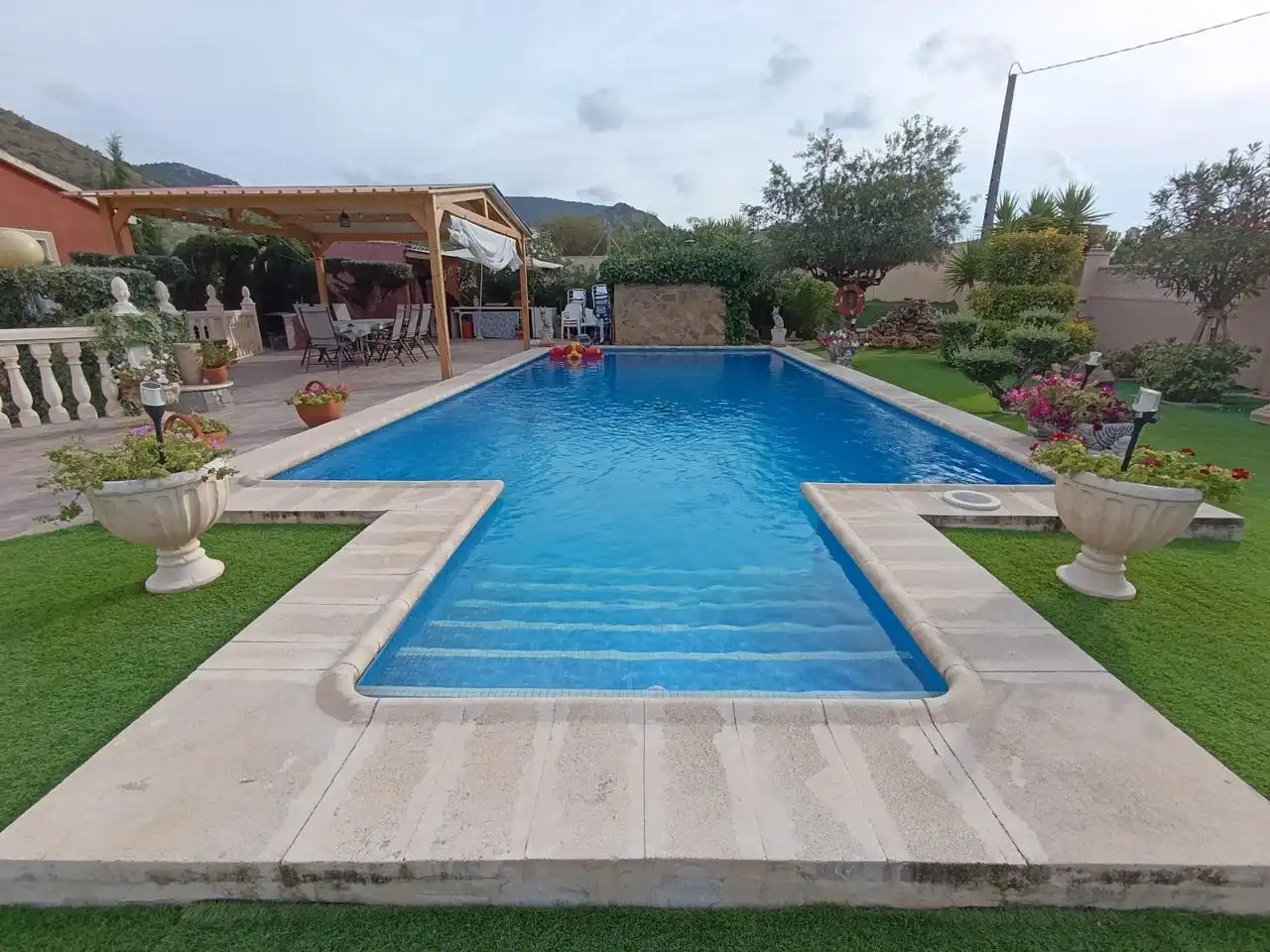 Landhaus mit Pool zum Verkauf in Castalla