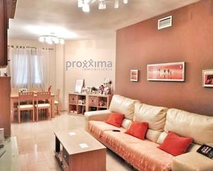 Living room of Flat for sale in Alcalá de Guadaira  with Air Conditioner, Terrace and Storage room