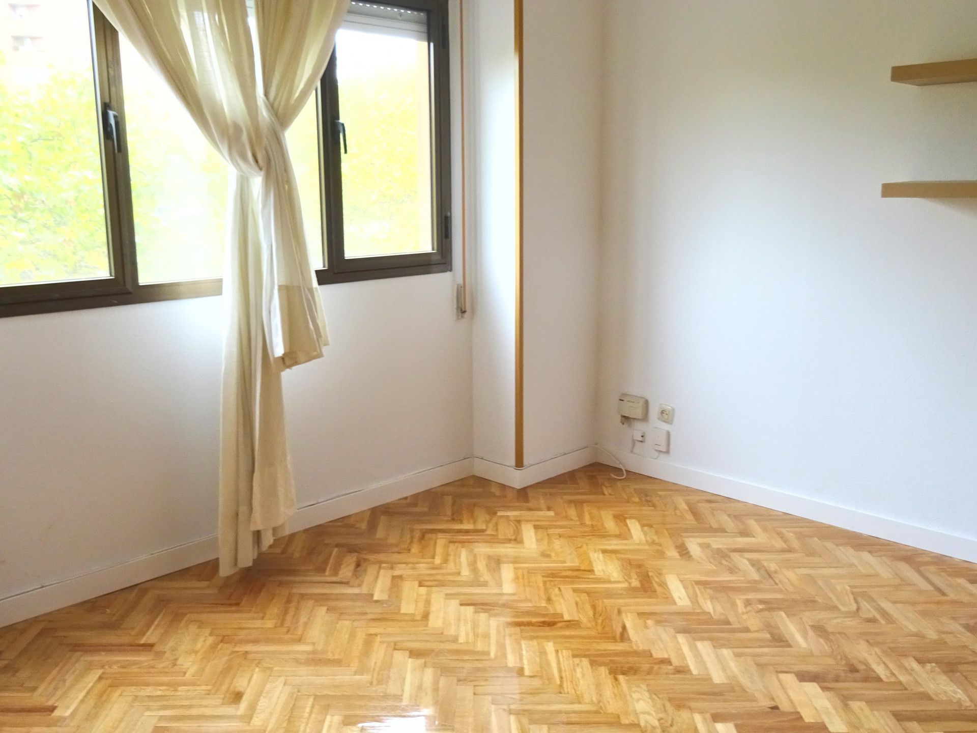 Dormitori de Pis de lloguer en Tres Cantos amb Calefacció, Parquet i Traster