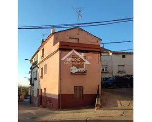 Vista exterior de Casa o xalet en venda en Mendavia amb Terrassa