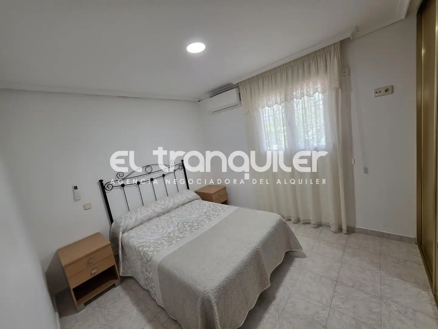 Flat for rent in Calle Escalona, Aluche