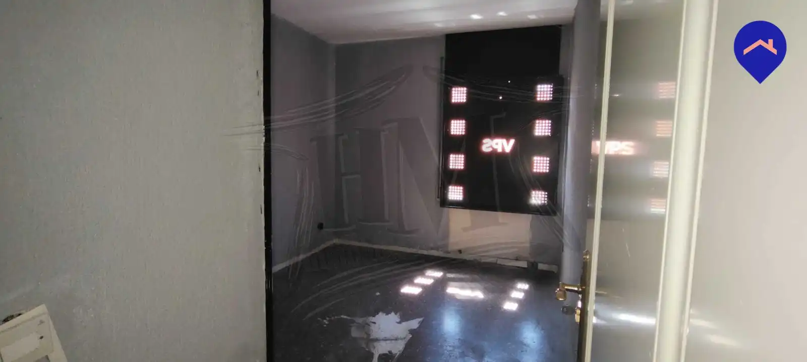 Flat for sale in Madrid  with Heating, Terrace and Alarm