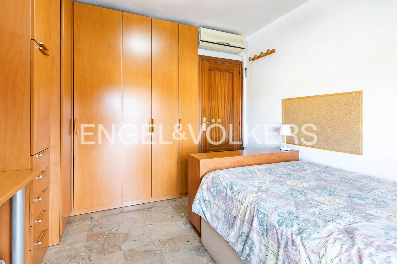 Schlafzimmer von Wohnung zum Verkauf in Mataró mit Klimaanlage, Heizung und Terrasse