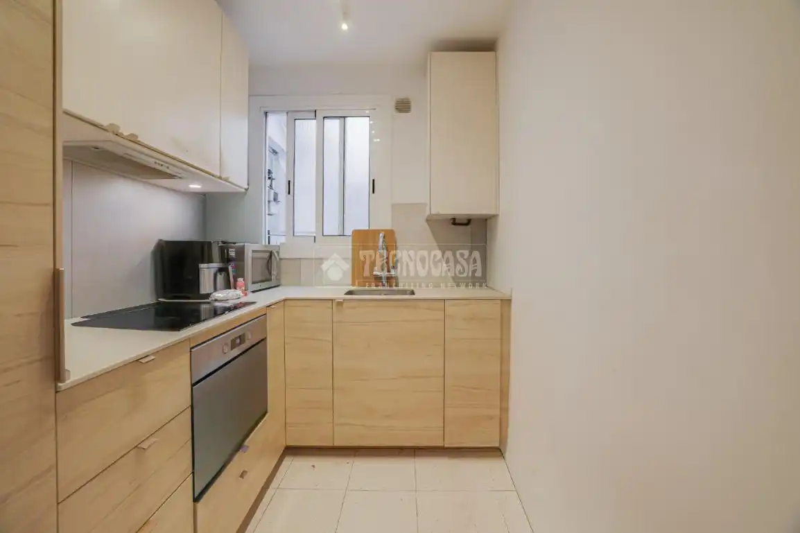 Cocina de Piso en venta en Barcelona con Balcón