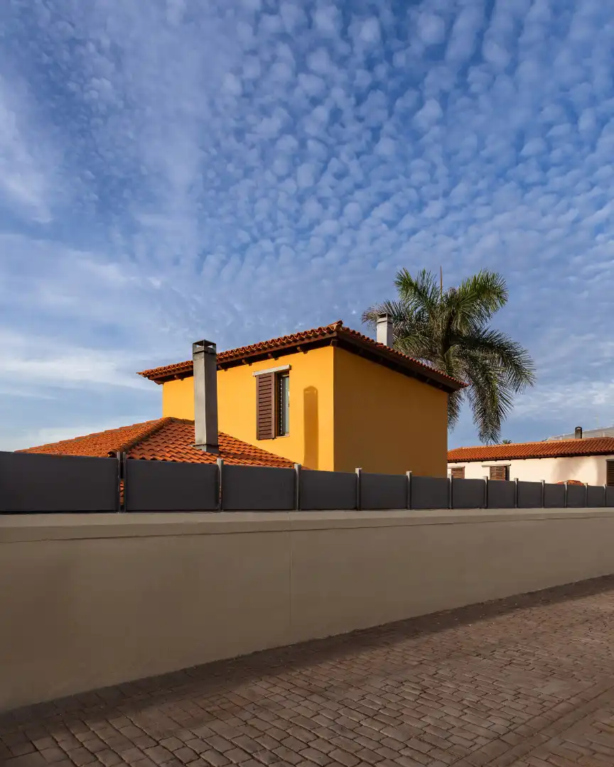Vista exterior de Casa o xalet en venda en Tacoronte amb Jardí privat, Terrassa i Piscina
