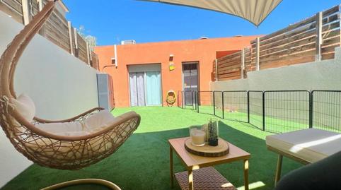 Foto 2 de Casa adosada en venta en Roc Blanc, Barcelona