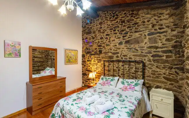 Dormitori de Casa o xalet en venda en Sober amb Calefacció, Jardí privat i Terrassa
