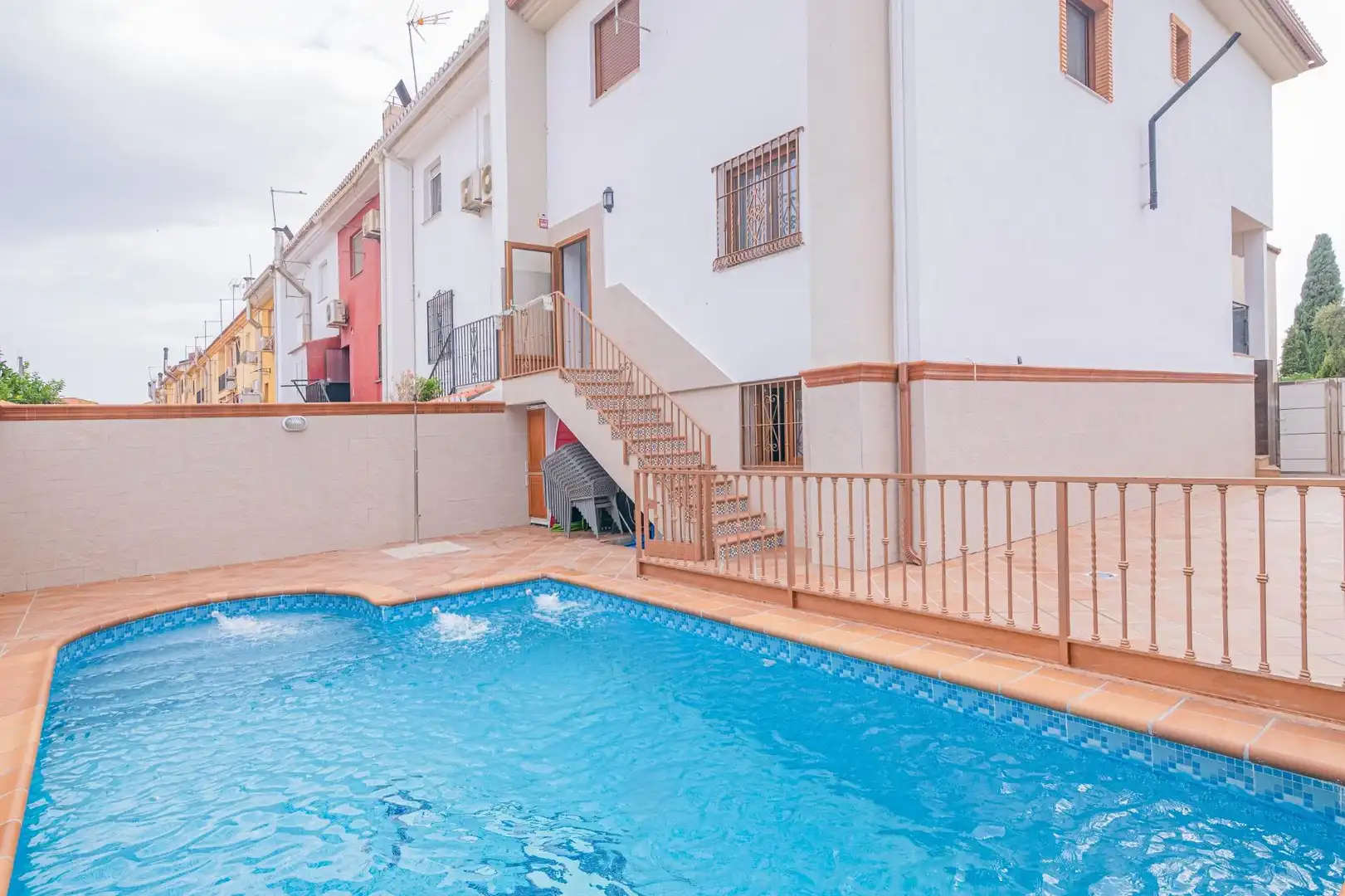Piscina de Casa adosada en venta en Vegas del Genil con Aire acondicionado, Calefacción y Balcón