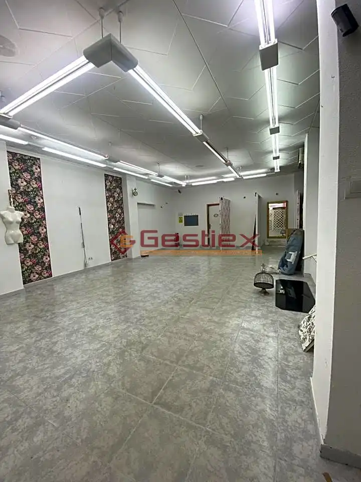 Local comercial en venta en Almendralejo
