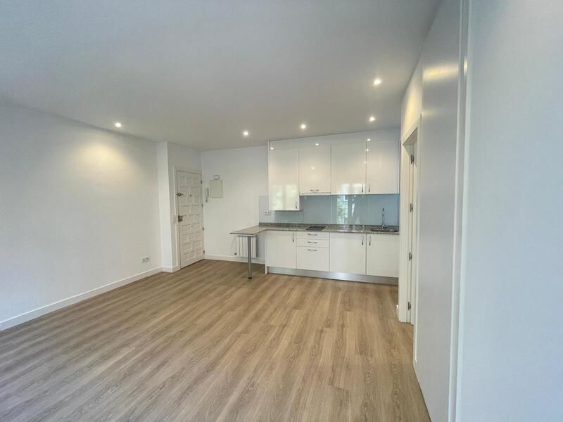 Kitchen of Flat to rent in  Madrid Capital  with Heating